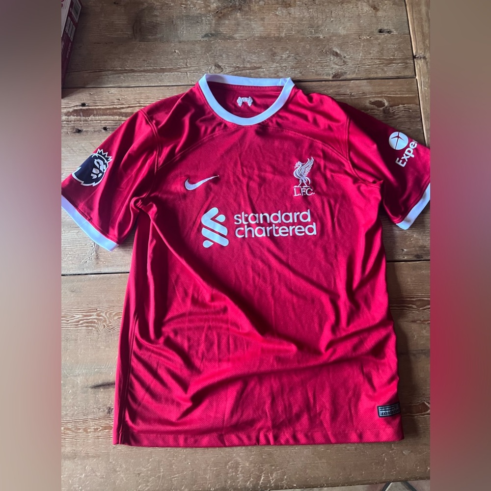Liverpool 23/24 Home Jersey XL Fan Version